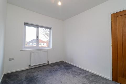 35 Coronation Street, Wrenthorpe, Wakefield, WF2 0HT