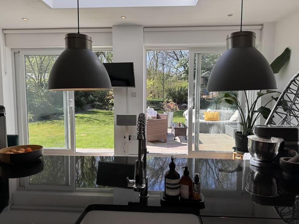 Living dining kitchen