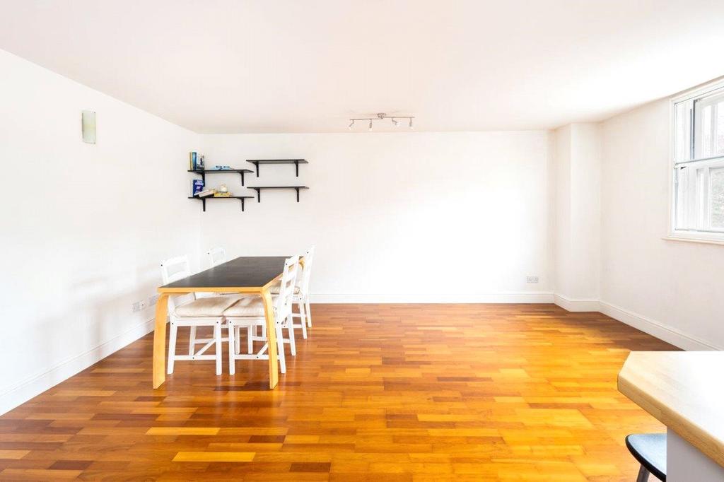 Living Room/Kitchen