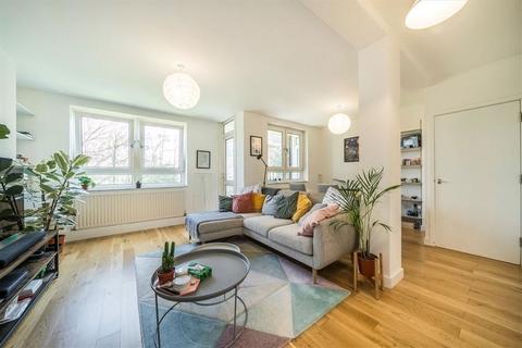 2 bedroom flat for sale, Sewardstone Road, London E2
