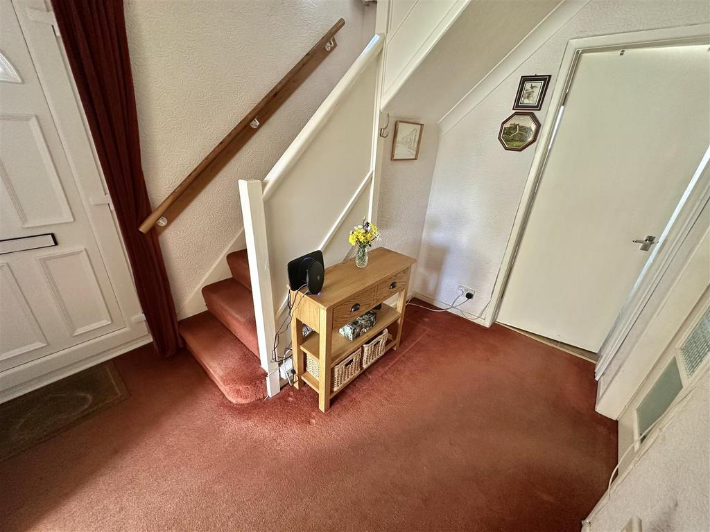 Bramleys Estate Agents - Balmfield Crescent (18).j