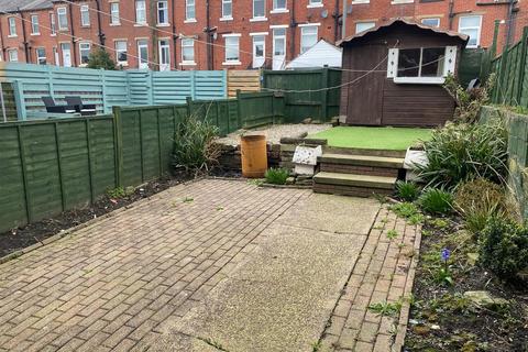 60 Eldon Road, Huddersfield, HD1 4NE