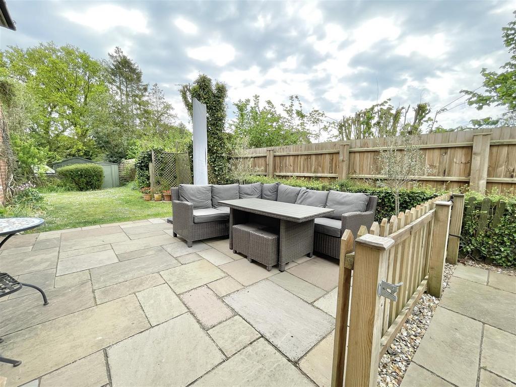 Patio/BBQ area