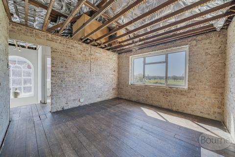 33 Between Streets, Cobham, KT11 1AA