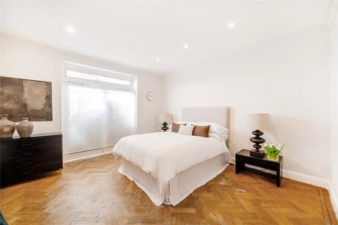 33 Between Streets, Cobham, KT11 1AA