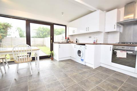 4 bedroom end of terrace house to rent, Radcliffe Road, Oxford OX4