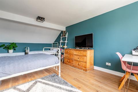3 bedroom semi-detached house for sale, Waldegrave Road, Brighton