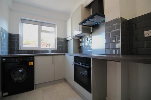3 bedroom flat to rent, Strathdene Road, Birmingham