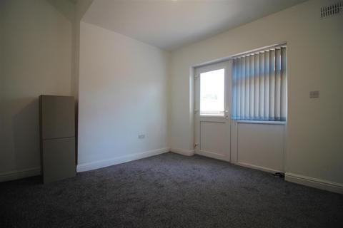 3 bedroom flat to rent, Strathdene Road, Birmingham