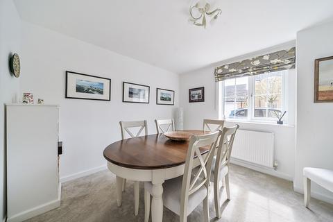 1 Collard Place, Hawkinge, Folkestone, CT18 7TY