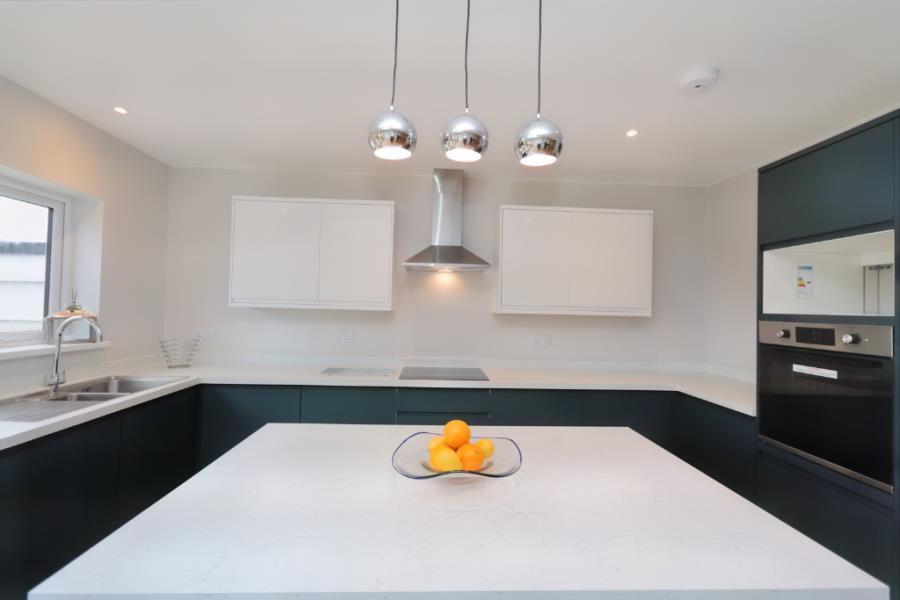 House in Surbiton - View 2