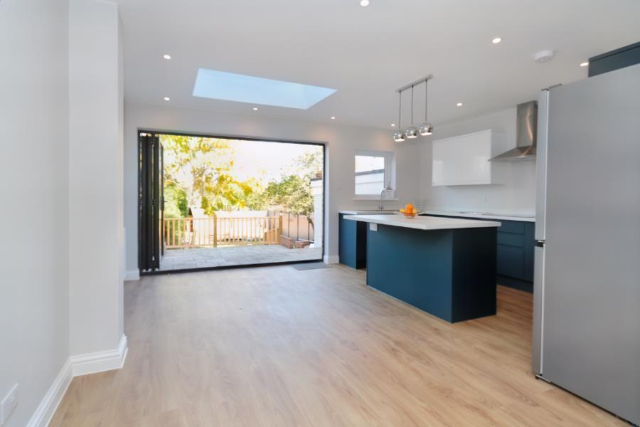 House in Surbiton - View 4