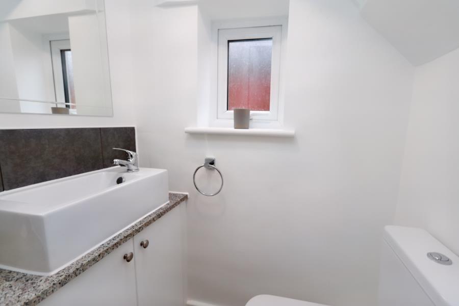 House in Surbiton - More