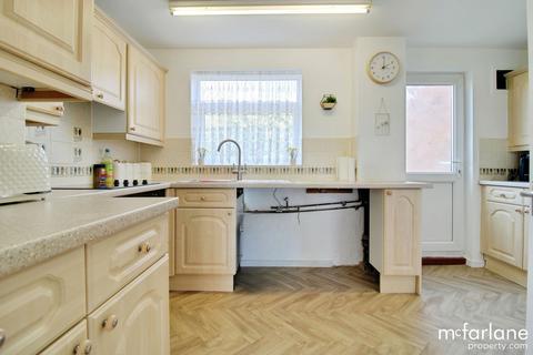 3 bedroom terraced house for sale, Taplow Walk, Swindon SN3