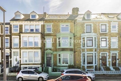 2 bedroom flat for sale, Sandylands Promenade, Morecambe LA3