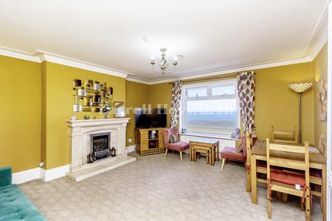 2 bedroom flat for sale, Sandylands Promenade, Morecambe LA3