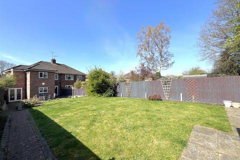 38 Cliffe Way, Warwick, CV34 5JF