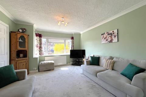 38 Cliffe Way, Warwick, CV34 5JF