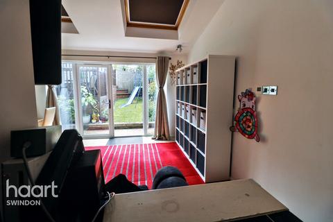 23 Bryony Way, Swindon, SN2 2SW