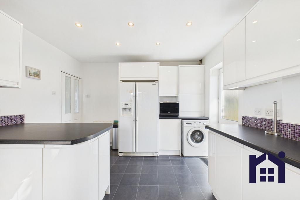 Dining kitchen