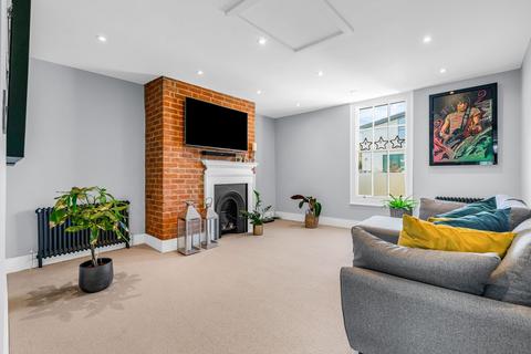 2 bedroom apartment for sale, London Road, Ware SG12