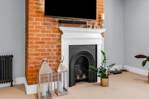 2 bedroom apartment for sale, London Road, Ware SG12