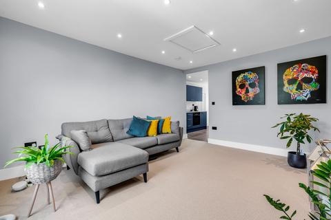 2 bedroom apartment for sale, London Road, Ware SG12