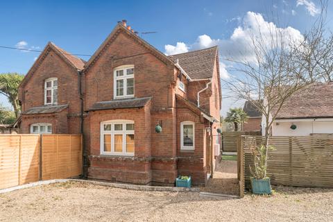 6, Park Close Clay Hill, Lyndhurst, SO43 7DE