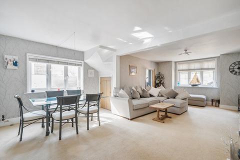 6, Park Close Clay Hill, Lyndhurst, SO43 7DE
