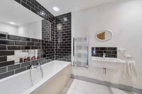 6, Park Close Clay Hill, Lyndhurst, SO43 7DE