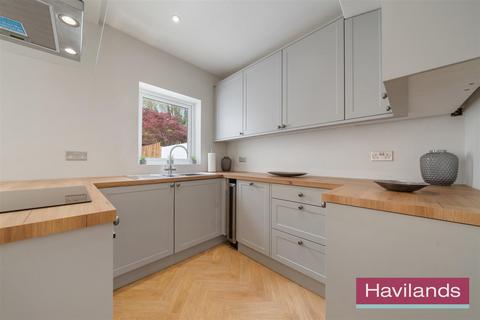 3 bedroom semi-detached house for sale, Cecil Road, Enfield