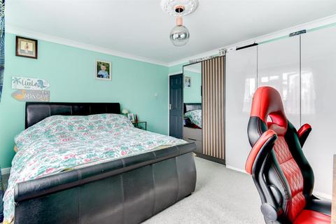2 bedroom flat for sale, The Strand, Goring-By-Sea, Worthing