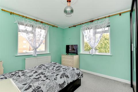 2 bedroom flat for sale, The Strand, Goring-By-Sea, Worthing