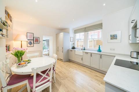 94 Gilbey Road, London, SW17 0QG