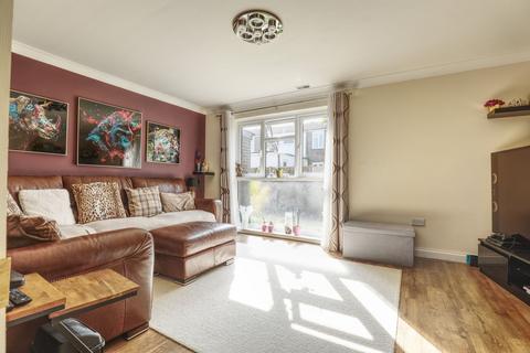 34 The Maples, Harlow, CM19 4QZ