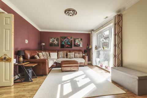 34 The Maples, Harlow, CM19 4QZ