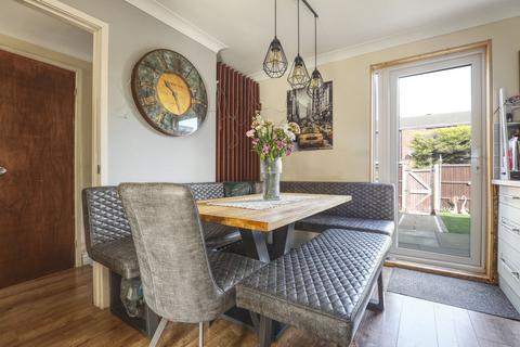 34 The Maples, Harlow, CM19 4QZ