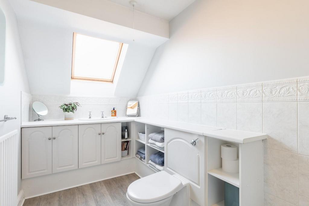 Bathroom-2.jpg