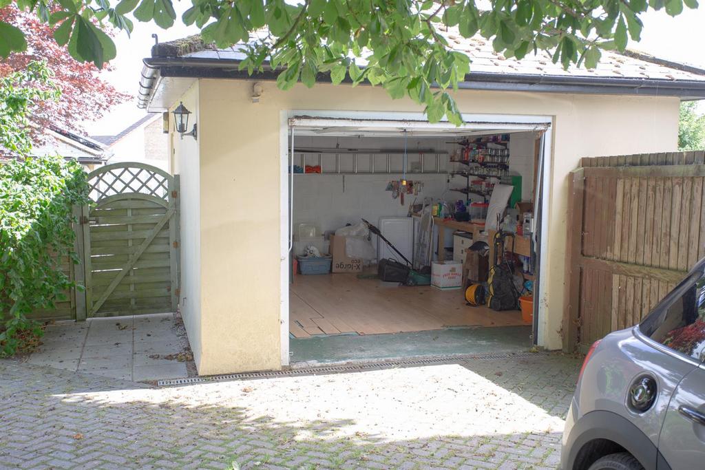 DERB6605.jpg