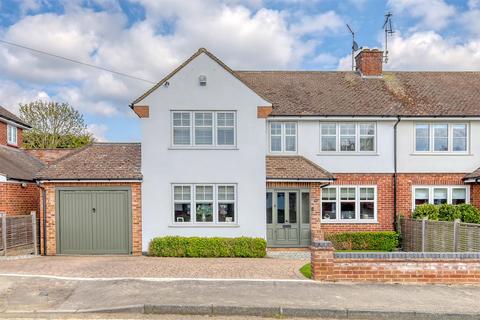 27 Pine Drive, Ingatestone, CM4 9EF