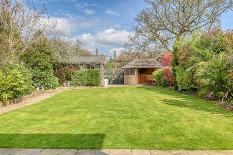 27 Pine Drive, Ingatestone, CM4 9EF