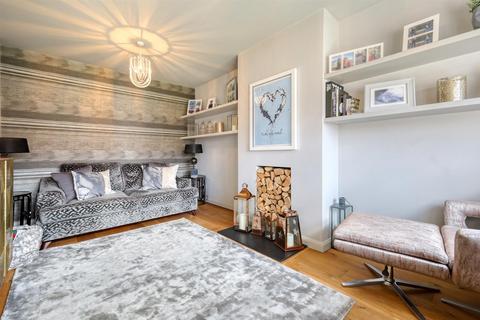 27 Pine Drive, Ingatestone, CM4 9EF