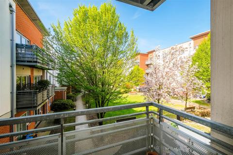 2 bedroom flat for sale, Cannock Court, 3 Hawker Place, Walthamstow