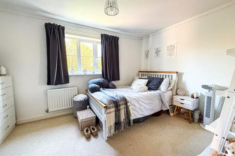 100 Grove Gate, Staplegrove, Taunton, TA2 6DF