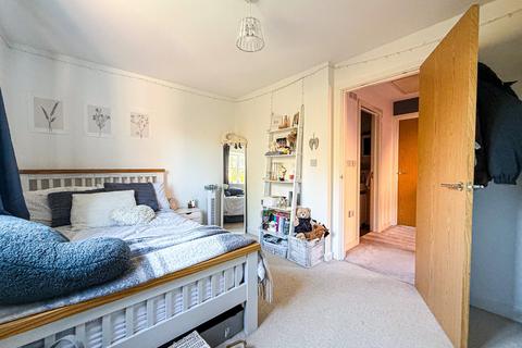 100 Grove Gate, Staplegrove, Taunton, TA2 6DF