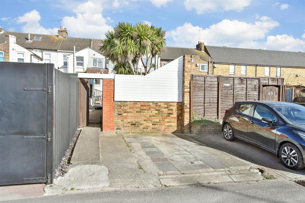 Driveway/Parking