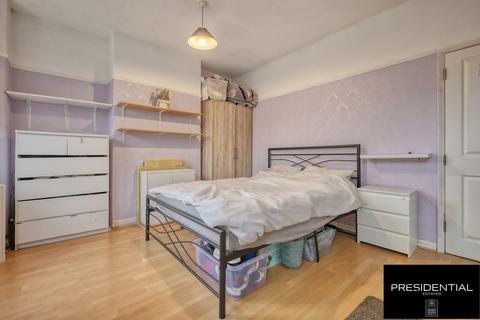 32 Cornwallis Road, London, E17 6NN
