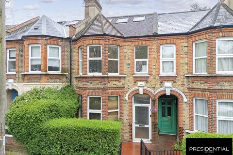 32 Cornwallis Road, London, E17 6NN