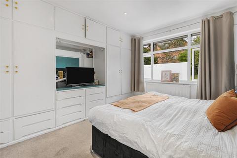 23 Keswick Close, Sutton, SM1 4HH