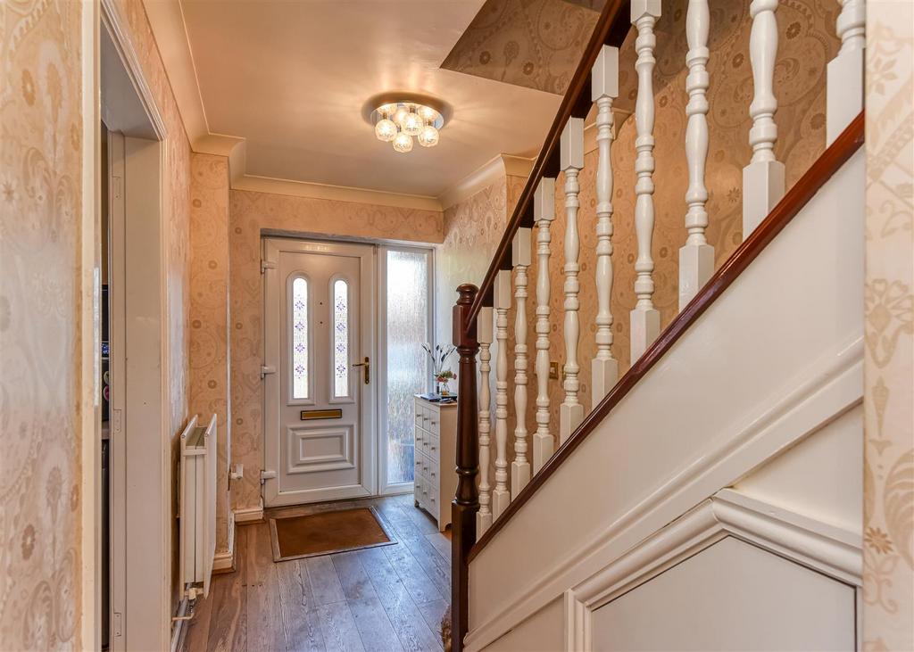 35 Hellier Drive-Hall.jpg